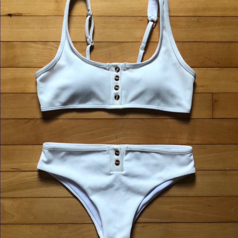 NEVER WORN, white bikini